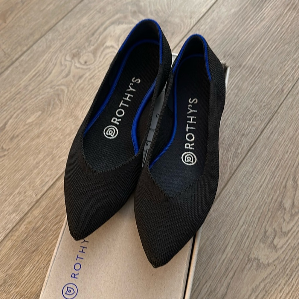 Rothy’s Points in Black Size 5.5